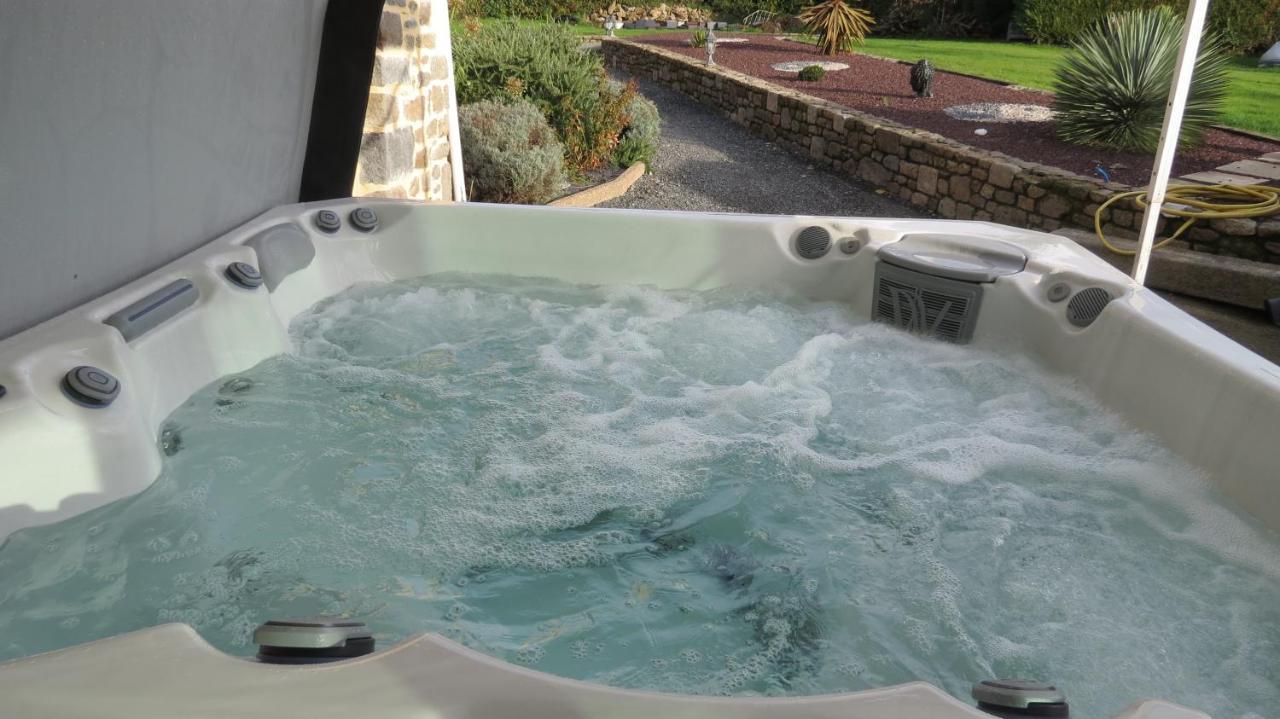 Chambre D'Hote Naturiste Ou Pas Miniac-Morvan Exterior photo